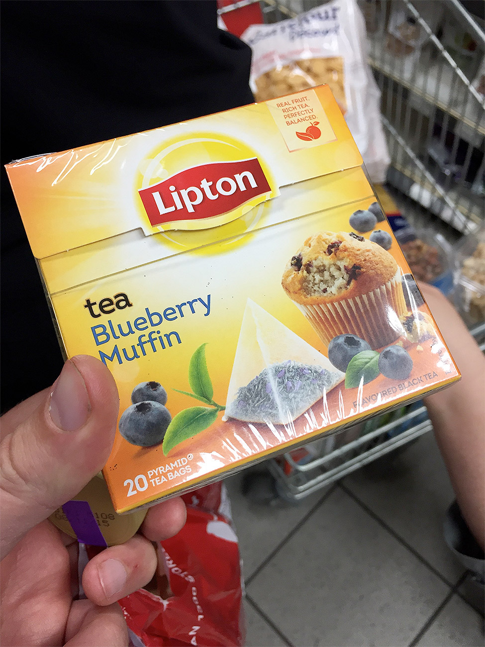 Lipton tea. Blueberry Muffin Taste.